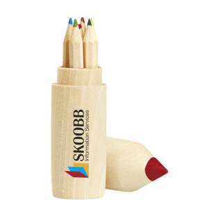 6 crayons de couleur en bois non vernis dans un cylindre en bois.