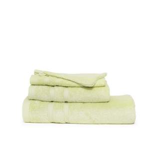 This bamboo towel, measuring 30 x 50 cm, is ideal for use in the bathroom, toilet and kitchen for drying your hands. This towel also has a thickness of 600 gr/m2. This indicates that this towel has an exceptional softness.<br />This item is available in 6 beautiful colors and mainly made from bamboo cotton. This extremely soft towel is produced as environmentally friendly as possible. Drying has never been so nice!<br />This item from The One Towelling® brand is inspired by the beautiful colors of Cuba.