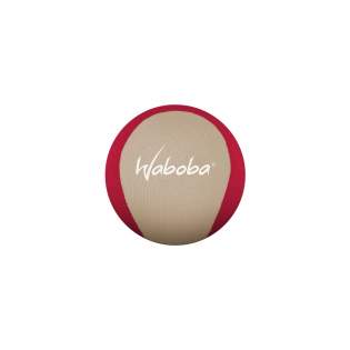 Balle rebondissant sur l'eau de la marque Waboba. Waboba est l'acronyme de Water Bouncing Ball. Cette balle petite mais puissante rebondit vite, loin et jusqu'à 4 mètres de haut à la surface de l'eau. Cette balle promet divertissement et amusement dans la piscine, à la mer et partout où il y a de l'eau. La balle est imperméable, flotte et est dotée d'un noyau en gel de haute qualité avec un extérieur en Lycra. Ce produit est protégé par un brevet international.