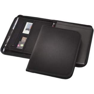 Conférencier avec fermeture zippée, poches pour documents et bloc-notes de 20 pages à lignes. Stylo et accessoires non fournis. Conférencier avec fermeture zippée, poches pour documents et bloc-notes de 20 pages à lignes. Stylo et accessoires non fournis.