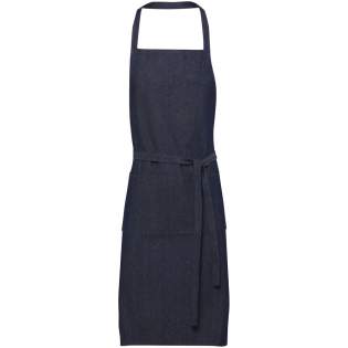 The Jeen apron is a great environmentally friendly companion in the kitchen! It's made of 200 g/m² 100% recycled denim making it thick and sturdy, and a comfortable to wear sustainable apron. It features 2 adjacent pockets (each 22 x 20 cm), and a 1 metre tie-back closure. 