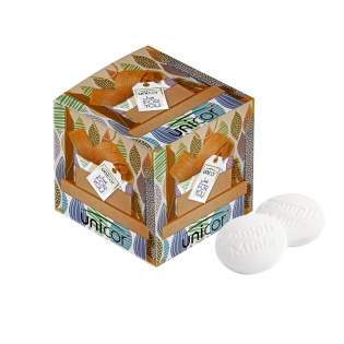 Doosje voorzien van een all-over full colour bedrukking, gevuld met ca. 17 gram Compli'mints Doosje voorzien van een all-over full colour bedrukking, gevuld met ca. 17 gram Compli'mints