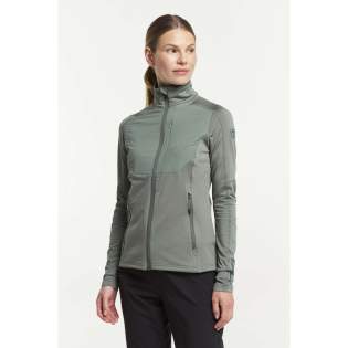 De TXlite Windblock Full Zip is perfect om te dragen als een zelfstandig jack met volledige ritssluiting in je actieve dagelijkse leven of onder een shelljack tijdens avonturen in de wildernis op koudere dagen. Het is voorzien van Tensons sneldrogende, zachte en flexibele Power Comfort-stof plus een lichtgewicht windblokkerende stof op de borst om je warm te houden als de wind waait. De zakken zijn voorzien van ritssluitingen zodat je je spullen gemakkelijk kunt opbergen zonder risico dat ze eruit vallen. De TXlite Windblock Full Zip is perfect om te dragen als een zelfstandig jack met volledige ritssluiting in je actieve dagelijkse leven of onder een shelljack tijdens avonturen in de wildernis op koudere dagen. Het is voorzien van Tensons sneldrogende, zachte en flexibele Power Comfort-stof plus een lichtgewicht windblokkerende stof op de borst om je warm te houden als de wind waait. De zakken zijn voorzien van ritssluitingen zodat je je spullen gemakkelijk kunt opbergen zonder risico dat ze eruit vallen.