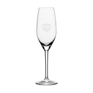Klassisches Champagnerglas aus klarem Kristallglas. Kristallglas ist farblos, stabil und hat einen schönen Glanz. Die Form des Glases trägt zu einem intensiven Geschmackserlebnis bei. Dieses stilvolle Glas eignet sich zum Servieren von Champagner und Sekt in der Gastronomie oder bei besonderen Gelegenheiten. Fassungsvermögen 210 ml. Made in Europe. Klassisches Champagnerglas aus klarem Kristallglas. Kristallglas ist farblos, stabil und hat einen schönen Glanz. Die Form des Glases trägt zu einem intensiven Geschmackserlebnis bei. Dieses stilvolle Glas eignet sich zum Servieren von Champagner und Sekt in der Gastronomie oder bei besonderen Gelegenheiten. Fassungsvermögen 210 ml. Made in Europe.