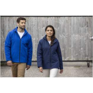 The Notus men's padded softshell jacket – a perfect blend of style, functionality, and comfort. Designed with a modern look, this jacket features a detachable hood with snap buttons, allowing you to customise your look effortlessly. The tearaway-cutaway main label ensures tagless comfort against your skin. Facing the elements is a breeze with the centre front contrast reversed coil zipper and inner storm flap with chin guard. Essentials are kept secure in the front pockets with zippers and a convenient sleeve pocket with zipper. When in need of more storage there is also an inner mesh pocket. Made of 250 g/m² polyester mechanical stretch with a polyester taffeta lining, that does not only provide optimal padding and filling but also features an eye-catching pattern. With the Notus padded softshell jacket you don't have to compromise on either style or performance.