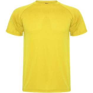 Short-sleeve technical raglan t-shirt. Crew neck with covered seams. Side slits with matching overlock seam. Easy-wash and dry breathable fabric. Removable label. Technical fabric. Ultraviolet protection factor.