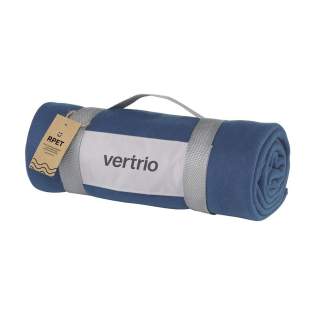 WoW! Fleecedecke aus 30% Polyester und 70% RPET-Polyester (180 g/m²). RPET-Polyester ist Material aus recycelten PET-Flaschen und recycelten Textilfasern. Mit praktischer Trageschlaufe. Maße aufgeklappt 150 x 120 cm. WoW! Fleecedecke aus 30% Polyester und 70% RPET-Polyester (180 g/m²). RPET-Polyester ist Material aus recycelten PET-Flaschen und recycelten Textilfasern. Mit praktischer Trageschlaufe. Maße aufgeklappt 150 x 120 cm.
