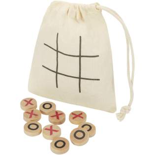 Le plaisir classique rencontre le charme naturel avec le jeu de morpion Whorl en bois, fabriqué en schima superba pour une finition lisse et durable. Conçues pour être pratiques, les pièces du jeu sont présentées dans une pochette à cordon en coton qui sert également de plateau de jeu, pour un ensemble compact et facile à transporter. Le plaisir classique rencontre le charme naturel avec le jeu de morpion Whorl en bois, fabriqué en schima superba pour une finition lisse et durable. Conçues pour être pratiques, les pièces du jeu sont présentées dans une pochette à cordon en coton qui sert également de plateau de jeu, pour un ensemble compact et facile à transporter.