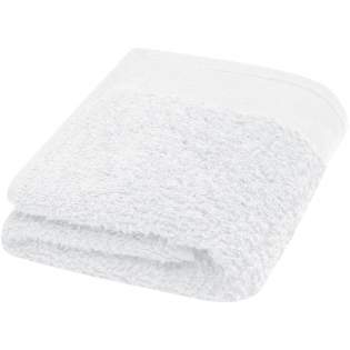 High quality and sustainable 550 g/m² towel that is delightfully thick, silky, and super soft to the skin. This item is certified STANDARD 100 by OEKO-TEX®. It guarantees that the textile product has been manufactured using sustainable processes under environmentally friendly and socially responsible working conditions and is free from harmful chemicals or synthetic materials. Available in a variety of beautiful colours to refine any home or hotel bathroom. The towel is dyed with a waterless dyeing process that reduces freshwater demand and prevents the large volumes of polluted water that are typical of water-based dyeing processes. Towel size: 30x50 cm. Made in Europe. 