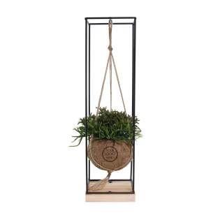De Kokodama®, een botanische schoonheid die geen plastic bevat en voor 99% natuurlijk en 100% biologisch afbreekbaar is, biedt een unieke en duurzame optie voor relatiegeschenken. Haar bol van kokosvezels creëert een gezellig en duurzaam huis voor trendy en bijzondere planten. Hangend aan het plafond of zittend op een tafel bureau, de Kokodama® kan in elk interieur haar natuurlijke habitat vinden. Gemaakt met de hand in Sri Lanka, draagt de Kokodama® bij aan de lokale economie en stimuleert het vakmanschap. Deze Kokodama® variant bevat planten die lang meegaan.<br /><br />Naast het unieke uiterlijk van de Kokodama®, biedt dit product een uitstekende mogelijkheid tot personalisatie met een logo of slogan. Hierdoor wordt het meer dan alleen een decoratief object; het fungeert als een subtiel middel om jouw bedrijf of merk te promoten, of om simpelweg een boodschap over te brengen. Op deze manier bouw je een positieve associatie op met jouw bedrijf of merk, terwijl de Kokodama® op de bureaus van relaties of medewerkers prijkt. Door dit geschenk te geven, toon je niet enkel waardering, maar versterk je ook relaties en betrokkenheid, terwijl je tegelijkertijd een positieve impact hebt op het imago van jouw bedrijf. <br /><br />Heeft u vragen over dit product, de gewenste personalisatie of eventuele verpakkingen? Neem dan gerust contact met ons op. De Kokodama®, een botanische schoonheid die geen plastic bevat en voor 99% natuurlijk en 100% biologisch afbreekbaar is, biedt een unieke en duurzame optie voor relatiegeschenken. Haar bol van kokosvezels creëert een gezellig en duurzaam huis voor trendy en bijzondere planten. Hangend aan het plafond of zittend op een tafel bureau, de Kokodama® kan in elk interieur haar natuurlijke habitat vinden. Gemaakt met de hand in Sri Lanka, draagt de Kokodama® bij aan de lokale economie en stimuleert het vakmanschap. Deze Kokodama® variant bevat planten die lang meegaan.<br /><br />Naast het unieke uiterlijk van de Kokodama®, biedt dit product een uitstekende mogelijkheid tot personalisatie met een logo of slogan. Hierdoor wordt het meer dan alleen een decoratief object; het fungeert als een subtiel middel om jouw bedrijf of merk te promoten, of om simpelweg een boodschap over te brengen. Op deze manier bouw je een positieve associatie op met jouw bedrijf of merk, terwijl de Kokodama® op de bureaus van relaties of medewerkers prijkt. Door dit geschenk te geven, toon je niet enkel waardering, maar versterk je ook relaties en betrokkenheid, terwijl je tegelijkertijd een positieve impact hebt op het imago van jouw bedrijf. <br /><br />Heeft u vragen over dit product, de gewenste personalisatie of eventuele verpakkingen? Neem dan gerust contact met ons op.