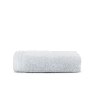 Bath towel made of organic cotton with a size of 70 x 140 cm: ideal to use in the bathroom to dry your body and is also good enough to take to the gym. The softness ensures that the towel is very user-friendly and thanks to the 100% organic combed cotton, this towel dries quickly. Drying has never been so nice! The grammage of 550 gr/m2 ensures that the towel absorbs well and feels very soft. This item from The One Towelling® brand is inspired by the beautiful colors of Cuba. Make your choice from 8 colors now!