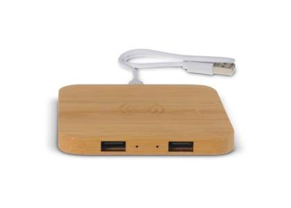 A luxurious, FSC certified bamboo wireless charger. Includes two USB-A ports allowing up to three mobile devices to be charged simultaneously. Connect the charger to a computer or to the wall outlet and place the wireless chargeable phone on top to charge. A real eye-catcher on any desk or nightstand and it charges quick and easily with multiple smartphones. Delivered in a gift box.