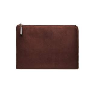 Een praktische, gevoerde laptoptas geschikt voor een 17-inch laptop. Deze veelzijdige tas is perfect om je laptop veilig en stijlvol overal mee naartoe te nemen. Het hoogwaardige ontwerp heeft een goede pasvorm voor eenvoudig gebruik, glad PU-materiaal en subtiele metalen details met een koperen afwerking. Het slanke en gestroomlijnde ontwerp past gemakkelijk in je tas of koffer. Zakenreizen waren nog nooit zo elegant!Geschikt voor laptops met een grootte van in totaal 17 inch. Denk eraan dat de afmetingen van het scherm niet hetzelfde zijn als die van de gehele laptop.<br /><br />FitsLaptopTabletSizeInches: 16.0 Een praktische, gevoerde laptoptas geschikt voor een 17-inch laptop. Deze veelzijdige tas is perfect om je laptop veilig en stijlvol overal mee naartoe te nemen. Het hoogwaardige ontwerp heeft een goede pasvorm voor eenvoudig gebruik, glad PU-materiaal en subtiele metalen details met een koperen afwerking. Het slanke en gestroomlijnde ontwerp past gemakkelijk in je tas of koffer. Zakenreizen waren nog nooit zo elegant!Geschikt voor laptops met een grootte van in totaal 17 inch. Denk eraan dat de afmetingen van het scherm niet hetzelfde zijn als die van de gehele laptop.<br /><br />FitsLaptopTabletSizeInches: 16.0