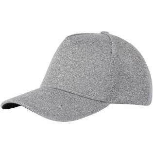 The Manu 5 panel stretch cap features a pre-curved visor providing essential sun protection. The embroidered eyelets ensures optimal ventilation, keeping it cool and comfortable during activities. With a head circumference of 58 cm, it guarantees a tailored fit for a variety of head sizes. The metal buckle closure provide effortless adjustability, allowing to achieve the perfect fit. Made of 300 g/m² polyester and elastane, a fabric combination that offers optimal flexibility. 