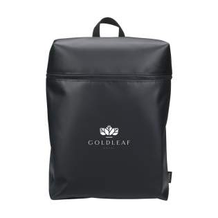 Sac à dos robuste de la marque Fraenck, fabriqué en toile de voile recyclée. Ce matériau robuste et hydrofuge est fabriqué à partir de matériaux recyclés provenant de l'industrie de la voile. La fermeture à glissière peut être enroulée et fixée à l'aide d'un mousqueton. Les sangles d'épaule sont réglables et le sac est muni d'une boucle de transport. Un design intemporel. Capacité env. 16 litres. Fabriqué en Hollande.