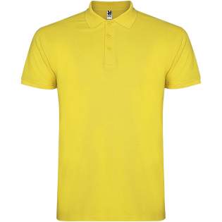 Short-sleeve polo shirt for men. Reinforced covered seams in interior collar. 1x1 ribbed cuffs and collar. Side seams. 3-button placket and side slits. Optional pocket. Removable label. The model is 124 cm and is wearing size 5/6.
