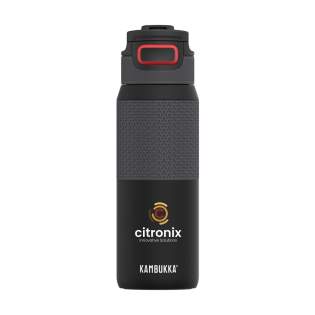 Vakuumisolierte Wasserflasche der Marke Kambukka® aus 18/8 Edelstahl • hervorragende Qualität • BPA-frei • hält kalte Getränke bis zu 21 Stunden lang gekühlt • 3-in-1-Verschluss mit 2 Trinkpositionen: kurz drücken und schnell einen Schluck trinken oder ganz öffnen, um ohne Verschütten so bequem wie aus einem Becher zu trinken • dank Snapclean® leicht zu reinigen: entfernen Sie den inneren, spülmaschinenfesten Mechanismus in einer Bewegung. • Universalverschluss: passt auch auf andere Kambukka® Trinkflaschen • der Verschluss ist spülmaschinengeeignet – die Flasche mit der Hand spülen • Tragegriff • praktischer gummierter Griff • rutschfester Boden • 100% auslaufsicher • Fassungsvermögen: 750 ml. Der Deckel ist für das schnelle Trinken von kalten Getränken konzipiert und eignet sich daher nicht für heiße und warme Getränke. LAGERBESTANDSINFORMATION: Bis zu 1.000 Stück innerhalb von 10 Arbeitstagen verfügbar. Ausnahmen vorbehalten. Vakuumisolierte Wasserflasche der Marke Kambukka® aus 18/8 Edelstahl • hervorragende Qualität • BPA-frei • hält kalte Getränke bis zu 21 Stunden lang gekühlt • 3-in-1-Verschluss mit 2 Trinkpositionen: kurz drücken und schnell einen Schluck trinken oder ganz öffnen, um ohne Verschütten so bequem wie aus einem Becher zu trinken • dank Snapclean® leicht zu reinigen: entfernen Sie den inneren, spülmaschinenfesten Mechanismus in einer Bewegung. • Universalverschluss: passt auch auf andere Kambukka® Trinkflaschen • der Verschluss ist spülmaschinengeeignet – die Flasche mit der Hand spülen • Tragegriff • praktischer gummierter Griff • rutschfester Boden • 100% auslaufsicher • Fassungsvermögen: 750 ml. Der Deckel ist für das schnelle Trinken von kalten Getränken konzipiert und eignet sich daher nicht für heiße und warme Getränke. LAGERBESTANDSINFORMATION: Bis zu 1.000 Stück innerhalb von 10 Arbeitstagen verfügbar. Ausnahmen vorbehalten.