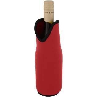 Weinhülle aus recyceltem Neopren mit feinen Nähten und zusätzlicher Isolierung, um den Wein länger kühl zu halten, gleichzeitig die Flasche bequem zu halten. Sie lässt sich dehnen und erweitern und passt sich an alle Flaschengrößen an, um die Flasche fest an ihrem Platz zu halten. Außerdem schützt sie Ihre Weinflasche beim Transport vor Beschädigungen. Weinhülle aus recyceltem Neopren mit feinen Nähten und zusätzlicher Isolierung, um den Wein länger kühl zu halten, gleichzeitig die Flasche bequem zu halten. Sie lässt sich dehnen und erweitern und passt sich an alle Flaschengrößen an, um die Flasche fest an ihrem Platz zu halten. Außerdem schützt sie Ihre Weinflasche beim Transport vor Beschädigungen.