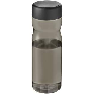 Bouteille de sport à simple paroi avec design ergonomique. La bouteille est faite à partir de plastique provenant de l'organisation Prevented Ocean Plastic. Le plastique est collecté à moins de 50 km d'un littoral océanique ou d'une voie navigable importante qui se jette dans l'océan.Il est ensuite trié et transformé en plastique recyclé de grande qualité et qui peut être en contact avec la nourriture en toute sécurité. Dispose d’un couvercle vissé sécurisé. Capacité de 650 ml. Couleurs à mélanger et assortir pour créer la bouteille parfaite. Fabriqué au Royaume-Uni. Emballée dans un sac en plastique PE recyclé. En raison de la nature du matériau recyclé, il peut y avoir quelques petites marques sur le corps de la bouteille.