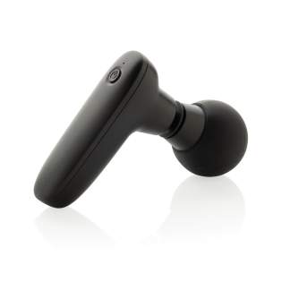 Découvrez précision et confort avec le pistolet de massage Revix. Ce pistolet allie un design innovant à des matériaux haut de gamme pour un soulagement et une relaxation intenses. Compact et léger, il est idéal pour une récupération en déplacement ou à domicile. Sa batterie lithium haute performance offre jusqu'à 3,5 heures d'autonomie avec une charge complète. Sa poignée ergonomique en silicone assure une prise en main confortable, tandis que le port USB-C intégré permet une recharge rapide et efficace. Le voyant lumineux vous informe de l'état de charge et de la charge, tandis que le câble USB-C noir en rTPE inclus est pratique. Fabriqué en ABS recyclé certifié RCS. La norme RCS (Recycled Claim Standard) vérifie le contenu recyclé d'un produit tout au long de sa chaîne d'approvisionnement. Contenu recyclé total : 37 % du poids total de l'article. L'article et les accessoires sont sans PVC et emballés dans un emballage FSC®.<br /><br />PVC free: true