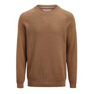Maak kennis met de Scarsdale Sweater, klassiek comfort met een moderne twist. Met een gestructureerd breisel aan de voor- en achterzijde biedt deze trui textuur en diepte, terwijl de raglanmouwen worden geaccentueerd met twee contrast strepen voor een sportieve, eigentijdse flair. Deze trui is gemaakt van 80% gecertificeerd biologisch katoen en 20% gecertificeerd gerecycled polyester. Maak kennis met de Scarsdale Sweater, klassiek comfort met een moderne twist. Met een gestructureerd breisel aan de voor- en achterzijde biedt deze trui textuur en diepte, terwijl de raglanmouwen worden geaccentueerd met twee contrast strepen voor een sportieve, eigentijdse flair. Deze trui is gemaakt van 80% gecertificeerd biologisch katoen en 20% gecertificeerd gerecycled polyester.