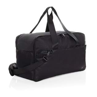 Ihre neue Wochenendtasche von Swiss Peak mit 15,6-Zoll-Laptopfach für alle Ihre kurzen Geschäftsreisen. Hergestellt aus Aware™ RPET 300D/150D. Das Hauptfach mit zusätzlichen Fächern und einem weiteren Reißverschlussfach an der Innenseite.<br /><br />FitsLaptopTabletSizeInches: 15.6<br />PVC free: true Ihre neue Wochenendtasche von Swiss Peak mit 15,6-Zoll-Laptopfach für alle Ihre kurzen Geschäftsreisen. Hergestellt aus Aware™ RPET 300D/150D. Das Hauptfach mit zusätzlichen Fächern und einem weiteren Reißverschlussfach an der Innenseite.<br /><br />FitsLaptopTabletSizeInches: 15.6<br />PVC free: true