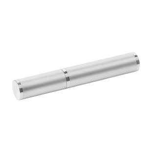 Boîte cadeau cylindrique élégante en matière synthétique avec une finition mate et des accents brillants. Mousse protectrice incluse. Emballage élégant et protection pour les stylos, stylets et porte-mines. Convient pour 1 élément d'écriture. Boîte cadeau cylindrique élégante en matière synthétique avec une finition mate et des accents brillants. Mousse protectrice incluse. Emballage élégant et protection pour les stylos, stylets et porte-mines. Convient pour 1 élément d'écriture.