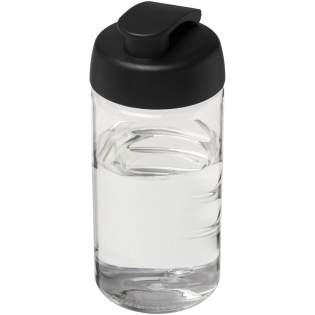 Bouteille de sport à simple paroi avec design intégré antidérapant pour les doigts. Bouteille fabriquée en PET reyclable. Dispose d’un couvercle anti-fuite avec dessus à bascule. Capacité de 500 ml. Couleurs à mélanger et à assortir pour créer la bouteille parfaite. Pour plus de couleurs, contactez le service clientèle. Fabriqué au Royaume-Uni. Emballée dans un sac en plastique PE recyclé. Sans BPA. Bouteille de sport à simple paroi avec design intégré antidérapant pour les doigts. Bouteille fabriquée en PET reyclable. Dispose d’un couvercle anti-fuite avec dessus à bascule. Capacité de 500 ml. Couleurs à mélanger et à assortir pour créer la bouteille parfaite. Pour plus de couleurs, contactez le service clientèle. Fabriqué au Royaume-Uni. Emballée dans un sac en plastique PE recyclé. Sans BPA.