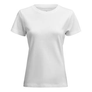 Ontdek het Scarsdale t-shirt, gemaakt van 100% ringgesponnen, gekamd biologisch katoen voor ultiem comfort. Met zijn zachte interlock stof is dit T-shirt ontworpen voor een perfecte pasvorm. De stof werd dubbel voorgekrompen, behandeld met een enzyme was en een silicone nabehandeling voor een zacht aanvoelen. Ontdek het Scarsdale t-shirt, gemaakt van 100% ringgesponnen, gekamd biologisch katoen voor ultiem comfort. Met zijn zachte interlock stof is dit T-shirt ontworpen voor een perfecte pasvorm. De stof werd dubbel voorgekrompen, behandeld met een enzyme was en een silicone nabehandeling voor een zacht aanvoelen.