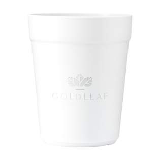 Wiederverwendbarer, stapelbarer Becher der Marke Circulware. Dieser Becher ist aus hochwertigem Kunststoff mit mineralischem Füllstoff hergestellt und kann immer wieder verwendet werden. Geeignet für einen heißen Kaffee, ein Erfrischungsgetränk oder ein Eis. Eine großartige Alternative zum Einweg-Kaffeebecher. Der Becher ist leicht, einfach zu reinigen und stapelbar, also platzsparend. BPA-frei und für Lebensmittel zugelassen. 100% recycelbar. Damit leistet dieser Becher einen Beitrag zur Kreislaufwirtschaft und zu einer nachhaltigen Zukunft. Niederländisches Design. Made in Holland. Fassungsvermögen: 300 ml.