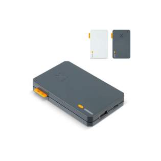 Cette banque d'énergie Xtorm Essential de 5 000 mAh est parfaite pour une utilisation quotidienne. Grâce à sa taille compacte, cette banque d'alimentation est facile à transporter dans votre sac ou votre poche - toujours prête à donner un coup de pouce à votre téléphone en cas de besoin ! Avec l'entrée/sortie de 12W, il peut charger plusieurs appareils en même temps via USB ou USB-C.