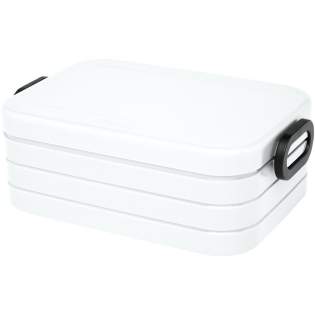 Lunchbox met een strakke afdichtingsring om de inhoud fris en smakelijk te houden. Geschikt voor 4 boterhammen. Verdeler inbegrepen. Capaciteit is 900 ml. Vaatwasserbestendig. BPA-vrij. 2 jaar Mepal garantie. Lunchbox met een strakke afdichtingsring om de inhoud fris en smakelijk te houden. Geschikt voor 4 boterhammen. Verdeler inbegrepen. Capaciteit is 900 ml. Vaatwasserbestendig. BPA-vrij. 2 jaar Mepal garantie.