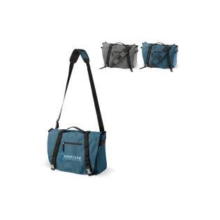 Ruime messenger bag voor dagelijks gebruik en met de zachte schouderpad erg comfortabel te dragen. Binnenin veel ruimte om spullen op te bergen zoals een organizer, een geschuimd laptopvak (tot 17”) en een ritsvak. Ook in breedte verstelbaar.