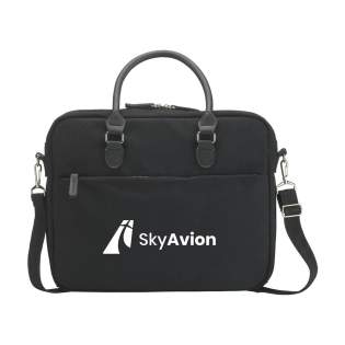 WoW! Cette sacoche pratique pour ordinateur portable est fabriquée à partir de toile recyclée (340 g/m²). Dispose d'un compartiment de rangement spacieux et d'une section séparée équipée d'une mousse de protection pour le stockage et le transport en toute sécurité d'un ordinateur portable jusqu'à 15,6 pouces. De plus, elle offre quantité d'espace de rangement intelligent. Cette sacoche est équipée de deux poignées robustes en PU recyclé et d'une bandoulière amovible/réglable en polyester RPET, ainsi que d'une superbe doublure en polyester RPET. Les matériaux recyclés garantissent une longue durée de vie. WoW! Cette sacoche pratique pour ordinateur portable est fabriquée à partir de toile recyclée (340 g/m²). Dispose d'un compartiment de rangement spacieux et d'une section séparée équipée d'une mousse de protection pour le stockage et le transport en toute sécurité d'un ordinateur portable jusqu'à 15,6 pouces. De plus, elle offre quantité d'espace de rangement intelligent. Cette sacoche est équipée de deux poignées robustes en PU recyclé et d'une bandoulière amovible/réglable en polyester RPET, ainsi que d'une superbe doublure en polyester RPET. Les matériaux recyclés garantissent une longue durée de vie.