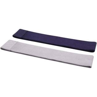 Set weerstandsbanden met een lichte en een medium band, een veelzijdige en effectieve oplossing voor krachttraining, revalidatie en mobiliteitsoefeningen. Deze weerstandsbanden zijn gemaakt van duurzaam en rekbaar materiaal en zijn licht en draagbaar voor thuisworkouts, sportschoolroutines of fitness onderweg. Geleverd met opbergtasje. Set weerstandsbanden met een lichte en een medium band, een veelzijdige en effectieve oplossing voor krachttraining, revalidatie en mobiliteitsoefeningen. Deze weerstandsbanden zijn gemaakt van duurzaam en rekbaar materiaal en zijn licht en draagbaar voor thuisworkouts, sportschoolroutines of fitness onderweg. Geleverd met opbergtasje.