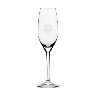 Klassisches Champagnerglas aus klarem Kristallglas. Kristallglas ist farblos, stabil und hat einen schönen Glanz. Die Form des Glases trägt zu einem intensiven Geschmackserlebnis bei. Dieses stilvolle Glas eignet sich zum Servieren von Champagner und Sekt in der Gastronomie oder bei besonderen Gelegenheiten. Fassungsvermögen 210 ml. Made in Europe. Klassisches Champagnerglas aus klarem Kristallglas. Kristallglas ist farblos, stabil und hat einen schönen Glanz. Die Form des Glases trägt zu einem intensiven Geschmackserlebnis bei. Dieses stilvolle Glas eignet sich zum Servieren von Champagner und Sekt in der Gastronomie oder bei besonderen Gelegenheiten. Fassungsvermögen 210 ml. Made in Europe.