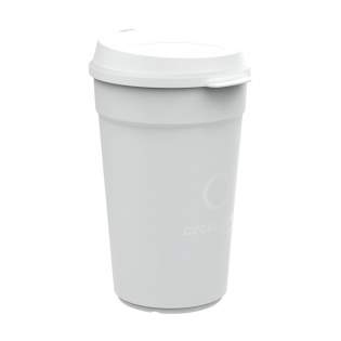 Reusable, stackable cup with lid from the Circulware brand. This cup is made from high-quality plastic and can be used again and again. The stackable lid is made from100% recyclable plastic and closes perfectly. This makes this an ideal on-the-go cup. A great alternative to the disposable coffee cup. This cup is lightweight, easy to clean and stackable, and a great space saver. BPA-free and Food Approved. Dishwasher safe and microwave safe. 100% recyclable. This cup contributes to a circular economy. Dutch design. Made in Holland. Capacity 400 ml.