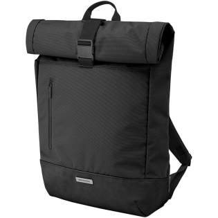 Der Metro Rucksack mit Rollverschluss ist eine moderne Tasche im urbanen Stil. Der Rucksack verfügt über 1 Fach mit Rollverschluss, eine Seitentasche mit Reißverschluss für einfachen Zugriff, eine atmungsaktive Netzrückseite für angenehmen Tragekomfort, eine Vordertasche, einen Gepäckgurt für längere Reisen, eine Notsignalpfeife, gepolsterte Schultergurte und eine offene flache Außentasche. Im Inneren befinden sich ein sicheres Reißverschlussfach, ein Notizbuchfach und eine sichere Reißverschlusstasche. Ein elektronisches Gerät bis 15" kann ebenfalls sicher verstaut werden. Der Metro Rucksack mit Rollverschluss ist eine moderne Tasche im urbanen Stil. Der Rucksack verfügt über 1 Fach mit Rollverschluss, eine Seitentasche mit Reißverschluss für einfachen Zugriff, eine atmungsaktive Netzrückseite für angenehmen Tragekomfort, eine Vordertasche, einen Gepäckgurt für längere Reisen, eine Notsignalpfeife, gepolsterte Schultergurte und eine offene flache Außentasche. Im Inneren befinden sich ein sicheres Reißverschlussfach, ein Notizbuchfach und eine sichere Reißverschlusstasche. Ein elektronisches Gerät bis 15" kann ebenfalls sicher verstaut werden.