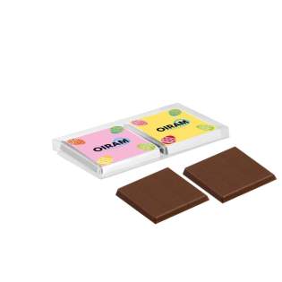 Transparente Kunststoffbox mit zwei Napolitains aus Milchschokolade mit Silberfolie. Die Napolitains werden mit einem vollfarbig bedruckten Umschlag geliefert. Sie können zwischen 1 oder 2 Motiven wählen. Transparente Kunststoffbox mit zwei Napolitains aus Milchschokolade mit Silberfolie. Die Napolitains werden mit einem vollfarbig bedruckten Umschlag geliefert. Sie können zwischen 1 oder 2 Motiven wählen.