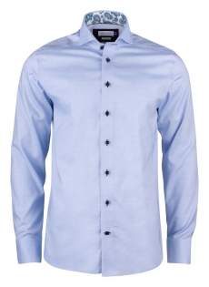 Sharp, colorful & playful is the definition of our PB145.<br />A two-tone pinhead oxford weave gives the shirt a luxurious structure, the extreme cut-away collar sets the edge, and the modern, colorful contrast details, play’s it off.<br />What you cannot see behind the scenes, is of course where the real magic happens. PB145 performs with comfortable STRETCH & NON IRON effect, like none other.<br />Purple Bow at it’s best. Sharp, colorful & playful is the definition of our PB145.<br />A two-tone pinhead oxford weave gives the shirt a luxurious structure, the extreme cut-away collar sets the edge, and the modern, colorful contrast details, play’s it off.<br />What you cannot see behind the scenes, is of course where the real magic happens. PB145 performs with comfortable STRETCH & NON IRON effect, like none other.<br />Purple Bow at it’s best.