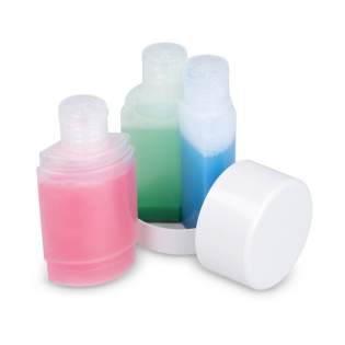 Dieses nachhaltige Reiseset enthält drei praktische 40-ml-Flaschen für Ihre Toilettenartikel. Sie eignen sich perfekt für Shampoo, Lotion und Duschgel und lassen sich platzsparend zusammenstecken. Aus recyceltem ABS und PP hergestellt, sind sie eine nachhaltige Wahl für deine Reisen. Dieses nachhaltige Reiseset enthält drei praktische 40-ml-Flaschen für Ihre Toilettenartikel. Sie eignen sich perfekt für Shampoo, Lotion und Duschgel und lassen sich platzsparend zusammenstecken. Aus recyceltem ABS und PP hergestellt, sind sie eine nachhaltige Wahl für deine Reisen.