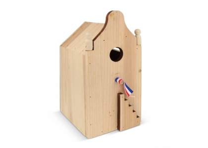 Presenting our Bird House, a cozy haven for feathered friends. Crafted from FSC wood, it's both eco-friendly and stylish. Invite nature into your garden while promoting avian biodiversity. A charming addition to any outdoor space.