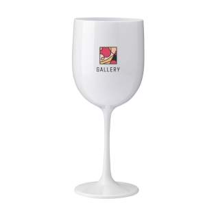Wiederverwendbares, luxuriöses Weinglas aus Polycarbonat. Nahezu unzerbrechlich. Das Kunststoffglas hat ein schickes, festliches Aussehen und ist ein beliebter Blickfang bei Veranstaltungen, Hochzeiten und Gartenpartys. Das Glas ist spülmaschinengeeignet. Um den Aufdruck zu erhalten, wird Waschen von Hand empfohlen. Kapasitet 480 ml. Made in Europe. Wiederverwendbares, luxuriöses Weinglas aus Polycarbonat. Nahezu unzerbrechlich. Das Kunststoffglas hat ein schickes, festliches Aussehen und ist ein beliebter Blickfang bei Veranstaltungen, Hochzeiten und Gartenpartys. Das Glas ist spülmaschinengeeignet. Um den Aufdruck zu erhalten, wird Waschen von Hand empfohlen. Kapasitet 480 ml. Made in Europe.