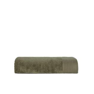 Das luxuriöse Badetuch T1-DELUXE70 Deluxe-Badetuch Olivgrün in der Größe 70 x 140 cm ist ideal im Badezimmer oder im Fitnessstudio.<br />Genießen Sie die Weichheit dank einer Stoffstärke von 550 g/m2.<br />Durch die gekämmte Baumwolle hat dieses Handtuch eine hohe Saugfähigkeit.<br />Für mehr Benutzerfreundlichkeit sorgt die praktische Aufhängeöse.<br />Wählen Sie aus den wunderschönen, von Lateinamerika inspirierten Farben. Das luxuriöse Badetuch T1-DELUXE70 Deluxe-Badetuch Olivgrün in der Größe 70 x 140 cm ist ideal im Badezimmer oder im Fitnessstudio.<br />Genießen Sie die Weichheit dank einer Stoffstärke von 550 g/m2.<br />Durch die gekämmte Baumwolle hat dieses Handtuch eine hohe Saugfähigkeit.<br />Für mehr Benutzerfreundlichkeit sorgt die praktische Aufhängeöse.<br />Wählen Sie aus den wunderschönen, von Lateinamerika inspirierten Farben.