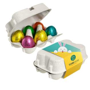 Eierkarton mit 4c-Euroskala bedruckter Banderole mit 6 crispy Schoko-Ostereiern in verschiedenen Farben Eierkarton mit 4c-Euroskala bedruckter Banderole mit 6 crispy Schoko-Ostereiern in verschiedenen Farben