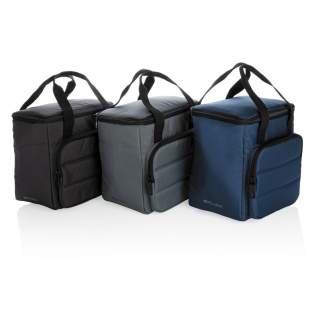 Deze AWARE ™ koeltas is de perfecte metgezel voor een picknick in de buitenlucht. Het PEVA hoofdcompartiment biedt plaats aan maximaal 9 blikjes. Het voorvak met ritssluiting geeft ruimte voor al je benodigdheden die je bij je hebt. De buitenstof bes... Deze AWARE ™ koeltas is de perfecte metgezel voor een picknick in de buitenlucht. Het PEVA hoofdcompartiment biedt plaats aan maximaal 9 blikjes. Het voorvak met ritssluiting geeft ruimte voor al je benodigdheden die je bij je hebt. De buitenstof bes...