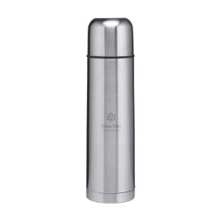 WoW! Doppelwandige, vakuumisolierte, rostfreie Thermoflasche aus recyceltem Edelstahl. Unzerbrechlich und unverwüstlich. Der Vakuumraum zwischen den Wänden isoliert den Inhalt und hält Getränke lange Zeit warm oder kalt. Mit Schraubdeckel/Trinkbecher und handlichem Schanksystem mit Druckverschluss. Auslaufsicher. RCS-zertifiziert. Gesamtes recyceltes Material: 75%. Fassungsvermögen 750 ml.     Edelstahl kann viele Male recycelt werden – die Qualität des Materials bleibt dabei weitgehend erhalten. Durch die Verwendung von recyceltem Edelstahl kommt eine geringere Menge an neuen Rohstoffen zum Einsatz. Das bedeutet weniger Energieverbrauch und weniger Wasserverbrauch.