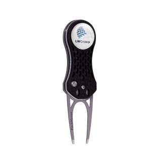 lightweight fold-in aluminium pitchfork with a plastic casing, equipped with a magnetic ball marker with doming