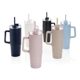 Maak kennis met de Tana tumbler. Een 750 ml plastic tumbler gemaakt van 42% gerecycled materiaal voor milieuvriendelijke hydratatie met een lage impact. Of je nu aan het werk , onderweg of aan het sporten bent, deze tumbler is je ideale metgezel. De ... Maak kennis met de Tana tumbler. Een 750 ml plastic tumbler gemaakt van 42% gerecycled materiaal voor milieuvriendelijke hydratatie met een lage impact. Of je nu aan het werk , onderweg of aan het sporten bent, deze tumbler is je ideale metgezel. De ...