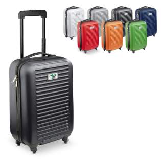 Dieser Trolley in Kabinengröße hat ein Hauptfach mit grauem Futter und ist mit einem Doppelreißverschluss ausgestattet. Der Koffer hat vier bewegliche Rollen. Mit Metallplatte zum Bedrucken. Jeweils in einer Schachtel verpackt. Dieser Trolley in Kabinengröße hat ein Hauptfach mit grauem Futter und ist mit einem Doppelreißverschluss ausgestattet. Der Koffer hat vier bewegliche Rollen. Mit Metallplatte zum Bedrucken. Jeweils in einer Schachtel verpackt.